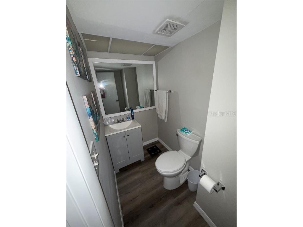 1147 Longfellow Road #157C Sarasota FL 34243 A4647509 image9