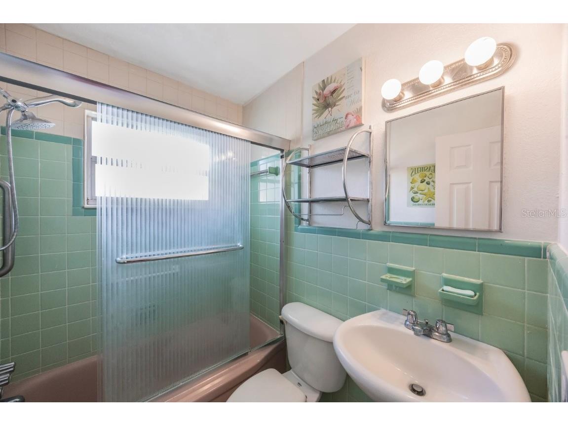 11485 2nd Street E Treasure Island FL 33706 TB8347122 image18