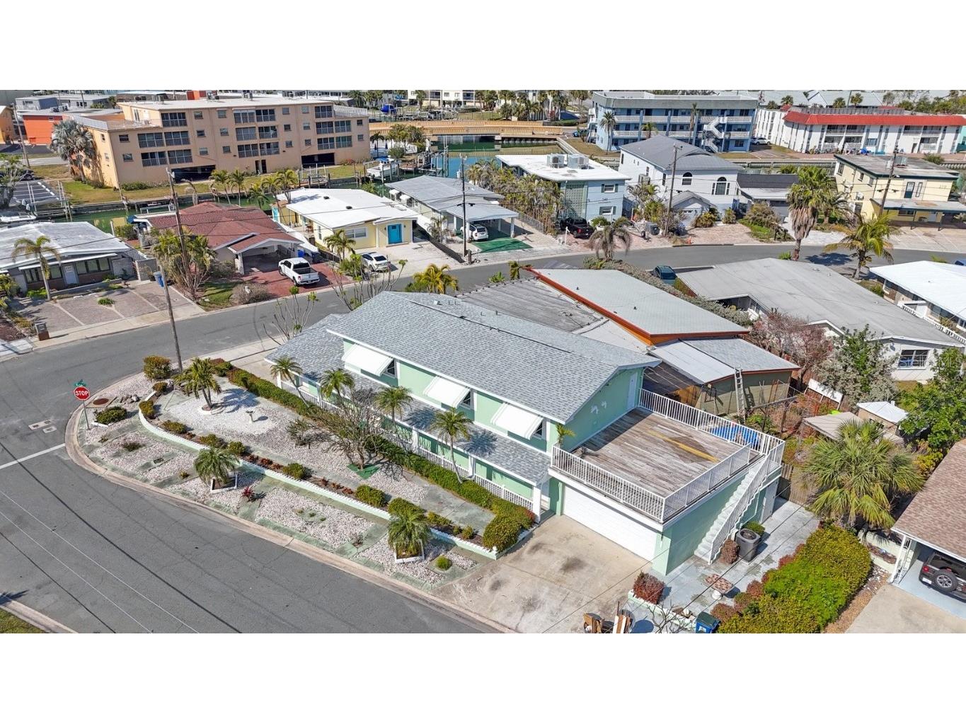 11485 2nd Street E Treasure Island FL 33706 TB8347122 image3