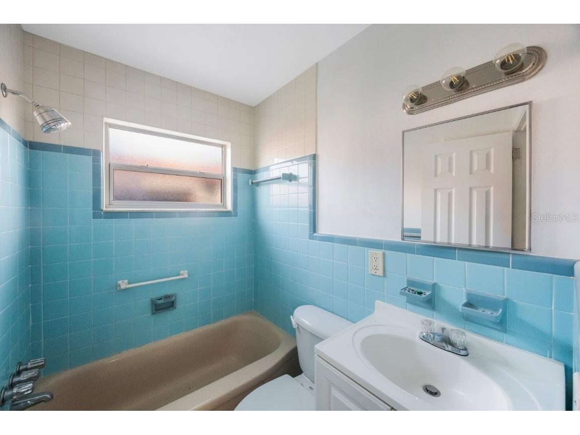 11485 2nd Street E Treasure Island FL 33706 TB8347122 image35