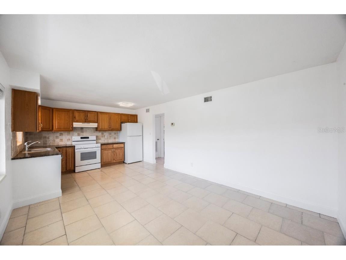 11485 2nd Street E Treasure Island FL 33706 TB8347122 image38