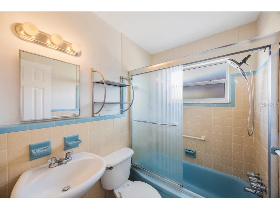 11485 2nd Street E Treasure Island FL 33706 TB8347122 image47