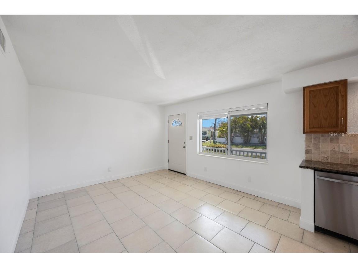 11485 2nd Street E Treasure Island FL 33706 TB8347122 image48