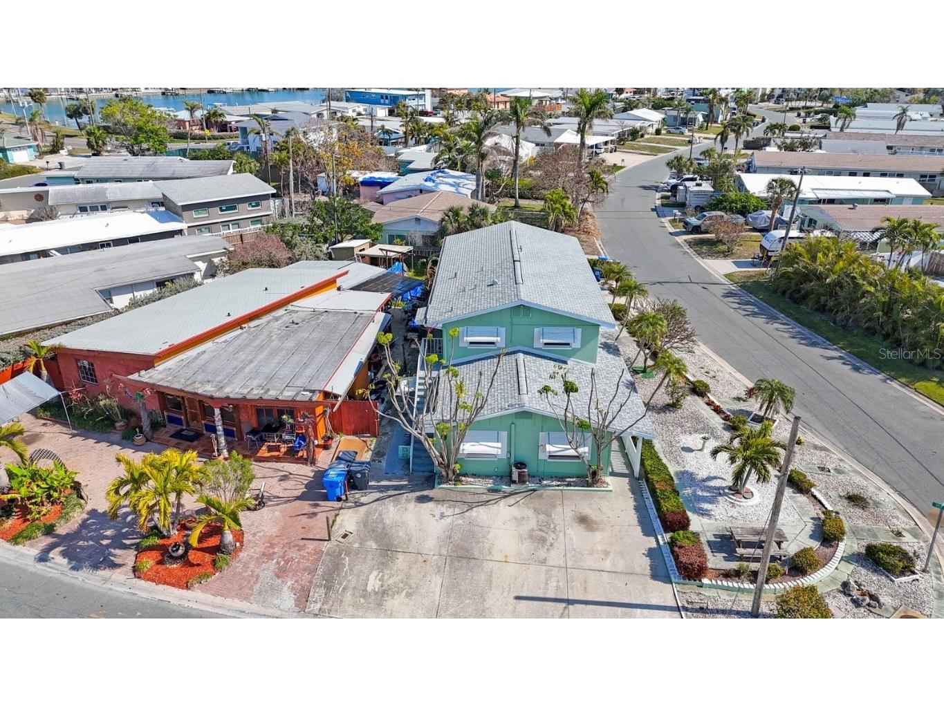 11485 2nd Street E Treasure Island FL 33706 TB8347122 image6