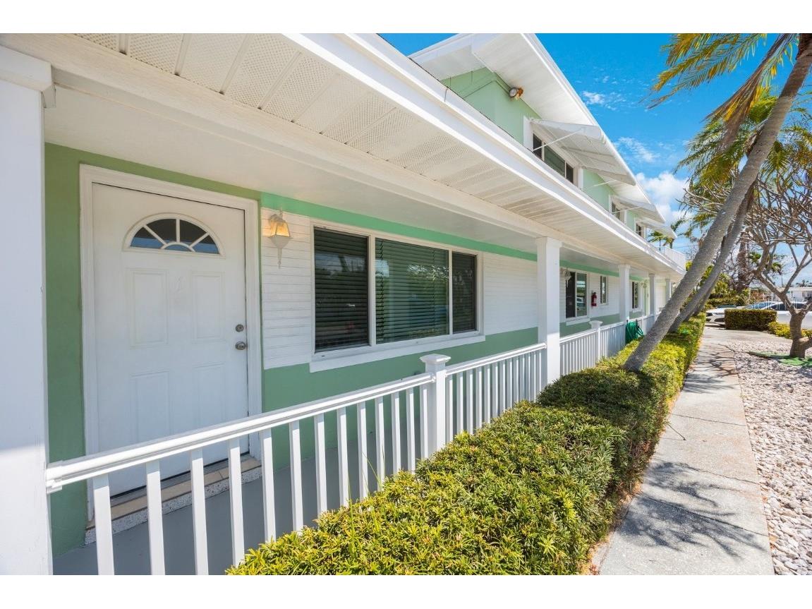 11485 2nd Street E Treasure Island FL 33706 TB8347122 image7