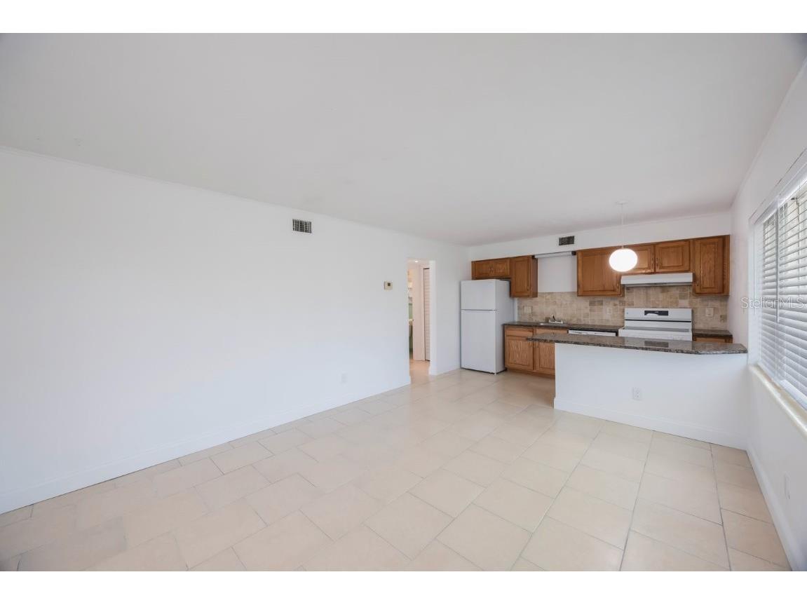 11485 2nd Street E Treasure Island FL 33706 TB8347122 image8