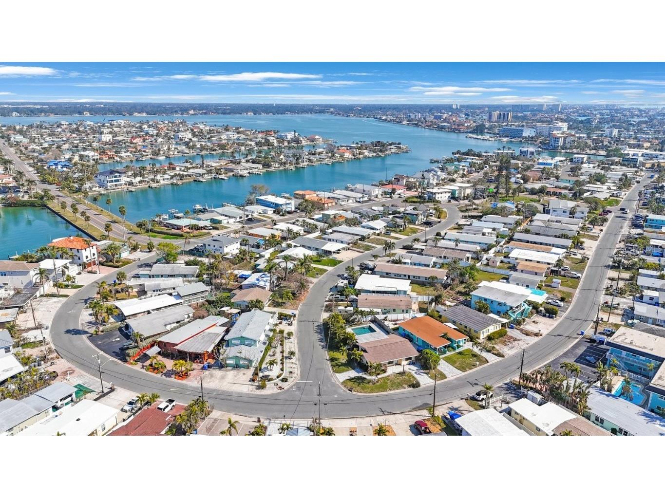 11485 2nd Street E Treasure Island FL 33706 TB8347122 image86