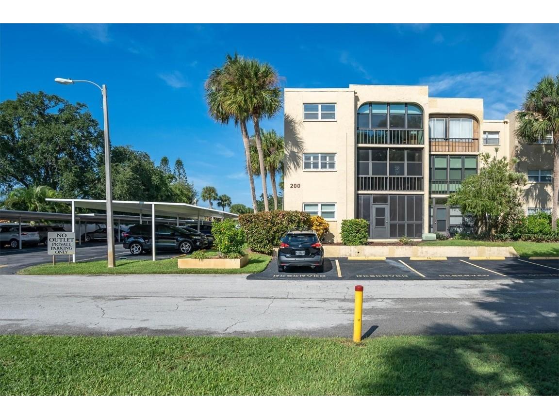 11485 Oakhurst Road #301 Largo FL 33774 U8214322 image1