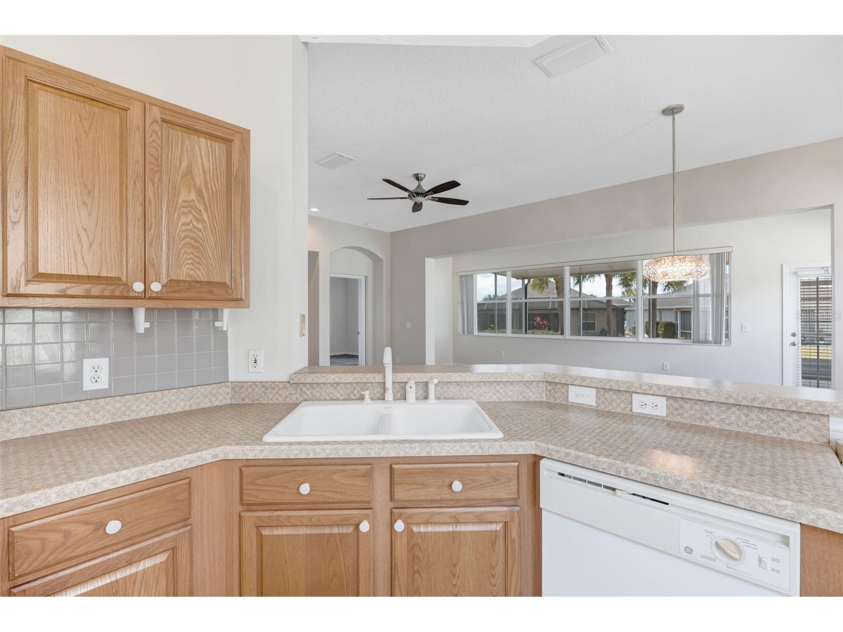 1149 Emerald Dunes Drive Sun City Center FL 33573 OM724806 image22