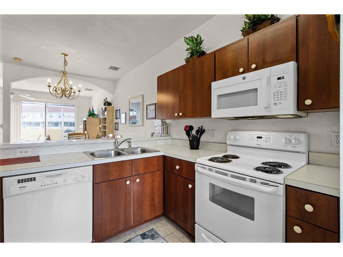 1149 S Beach Circle Kissimmee FL 34746 S5123352 image12