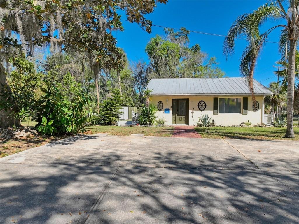 1149 SE Kings Bay Drive Crystal River FL 34429 W7873119 image1