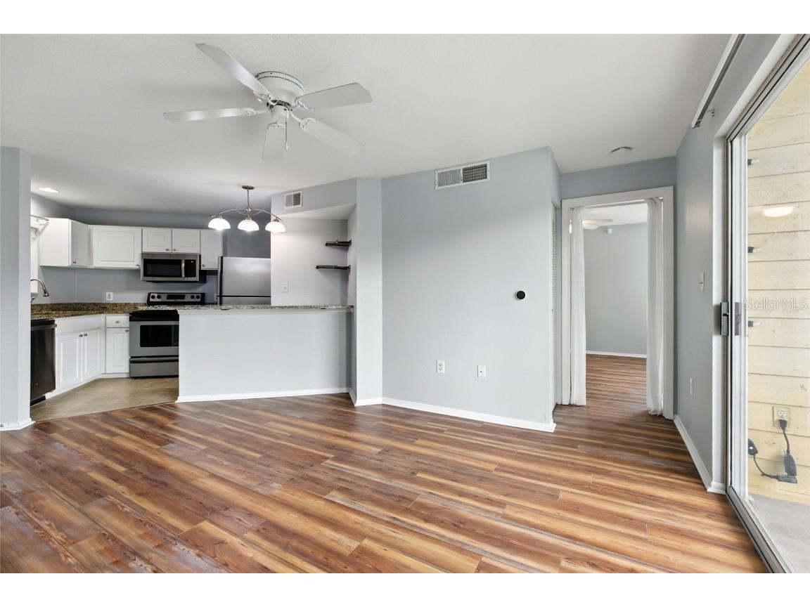 115 112th Avenue NE #1016 Saint Petersburg FL 33716 TB8423392 image10