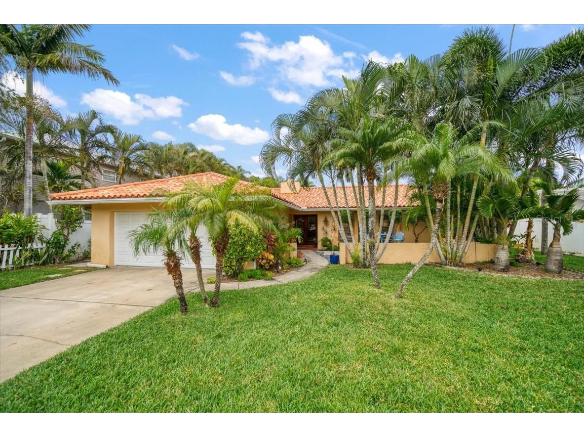 115 13th Street Belleair Beach FL 33786 U8228650 image1