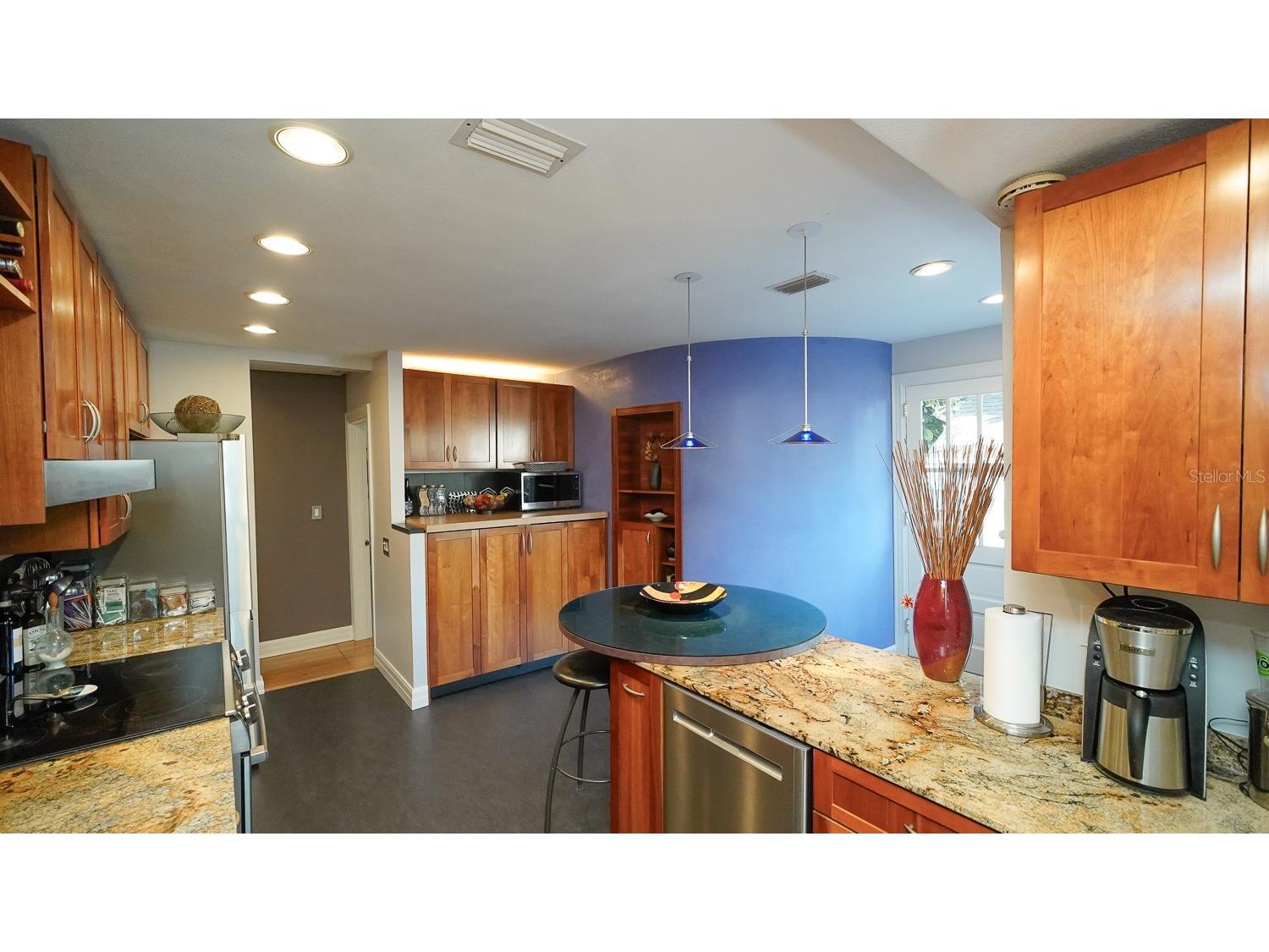 115 21st Avenue NE Saint Petersburg FL 33704 TB8470165 image29
