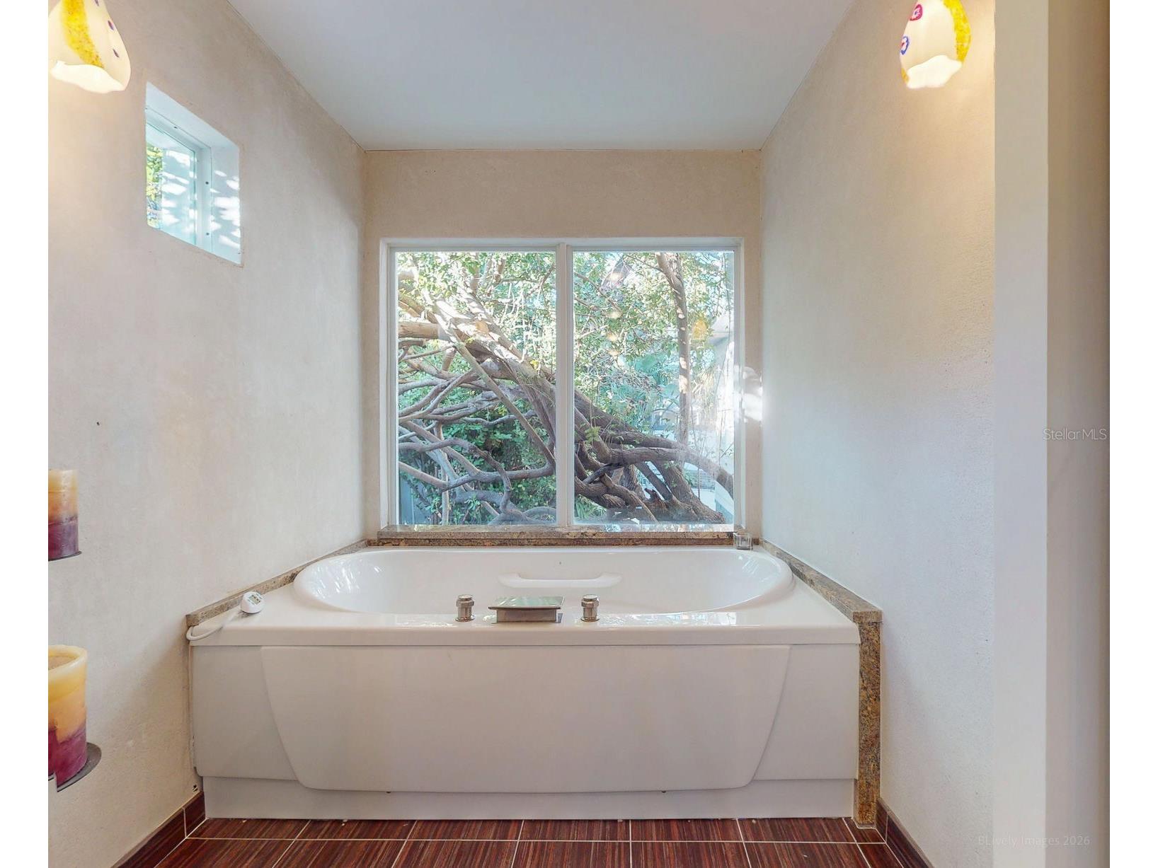 115 21st Avenue NE Saint Petersburg FL 33704 TB8470165 image40