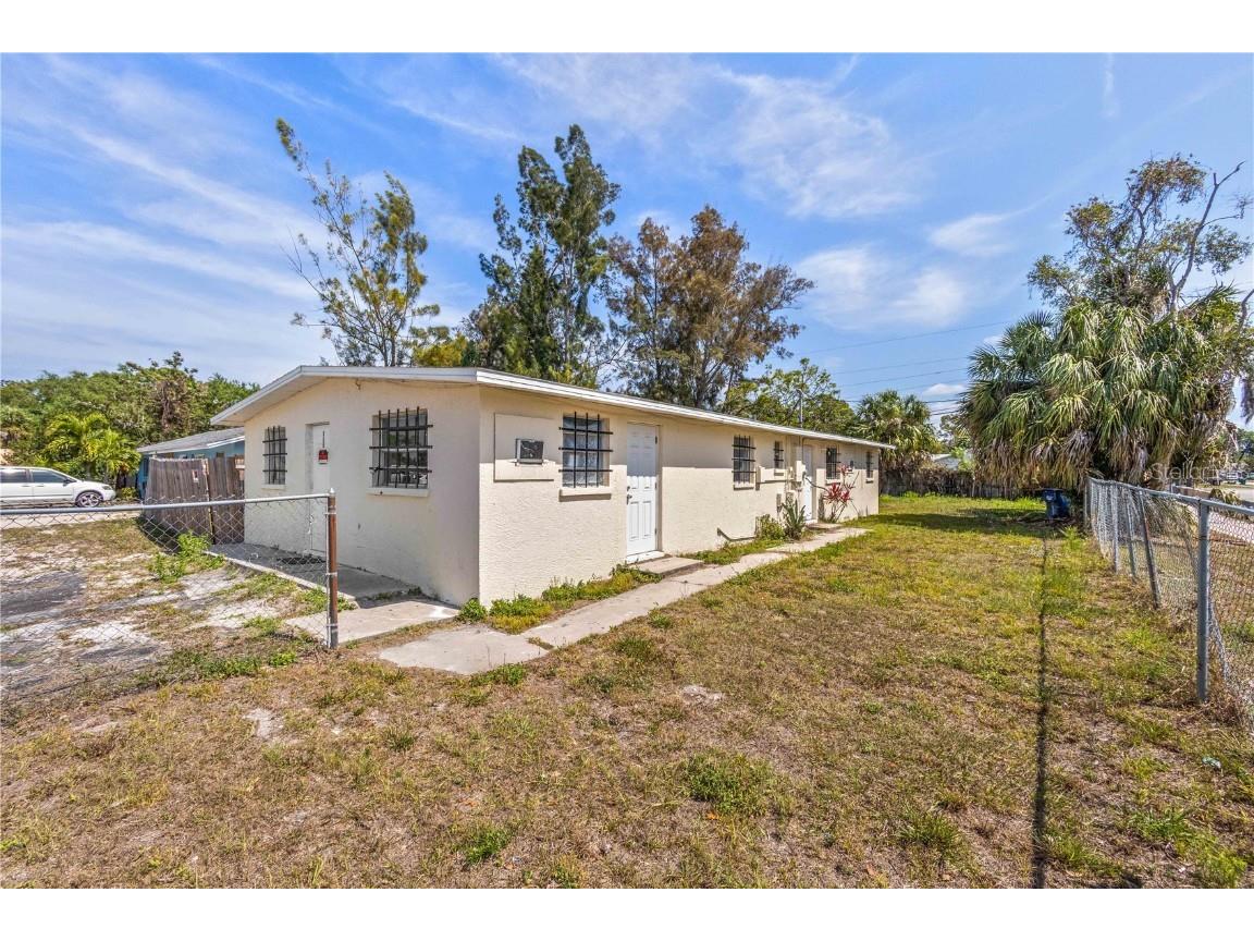 115 60th Avenue W Bradenton FL 34207 A4564825 image1