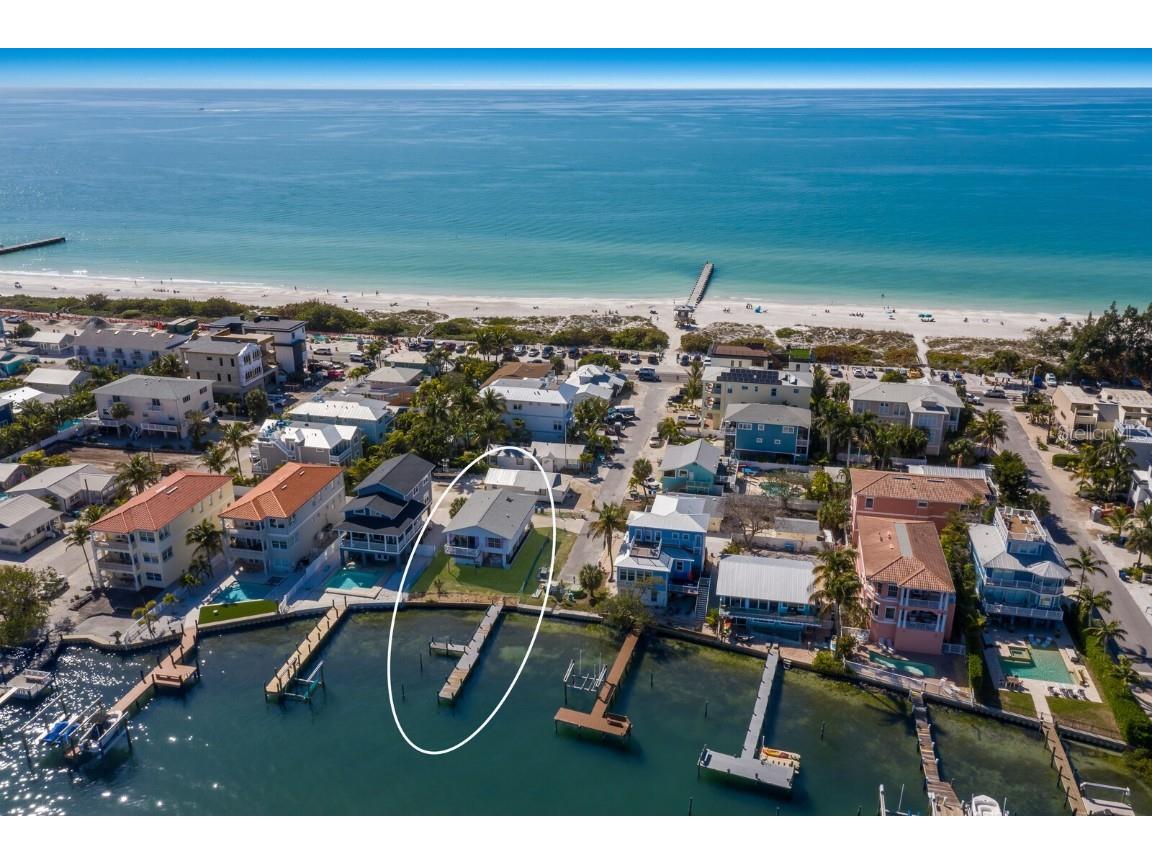 115 6th Street S Bradenton Beach FL 34217 - SARASOTA BAY A4599444 image1