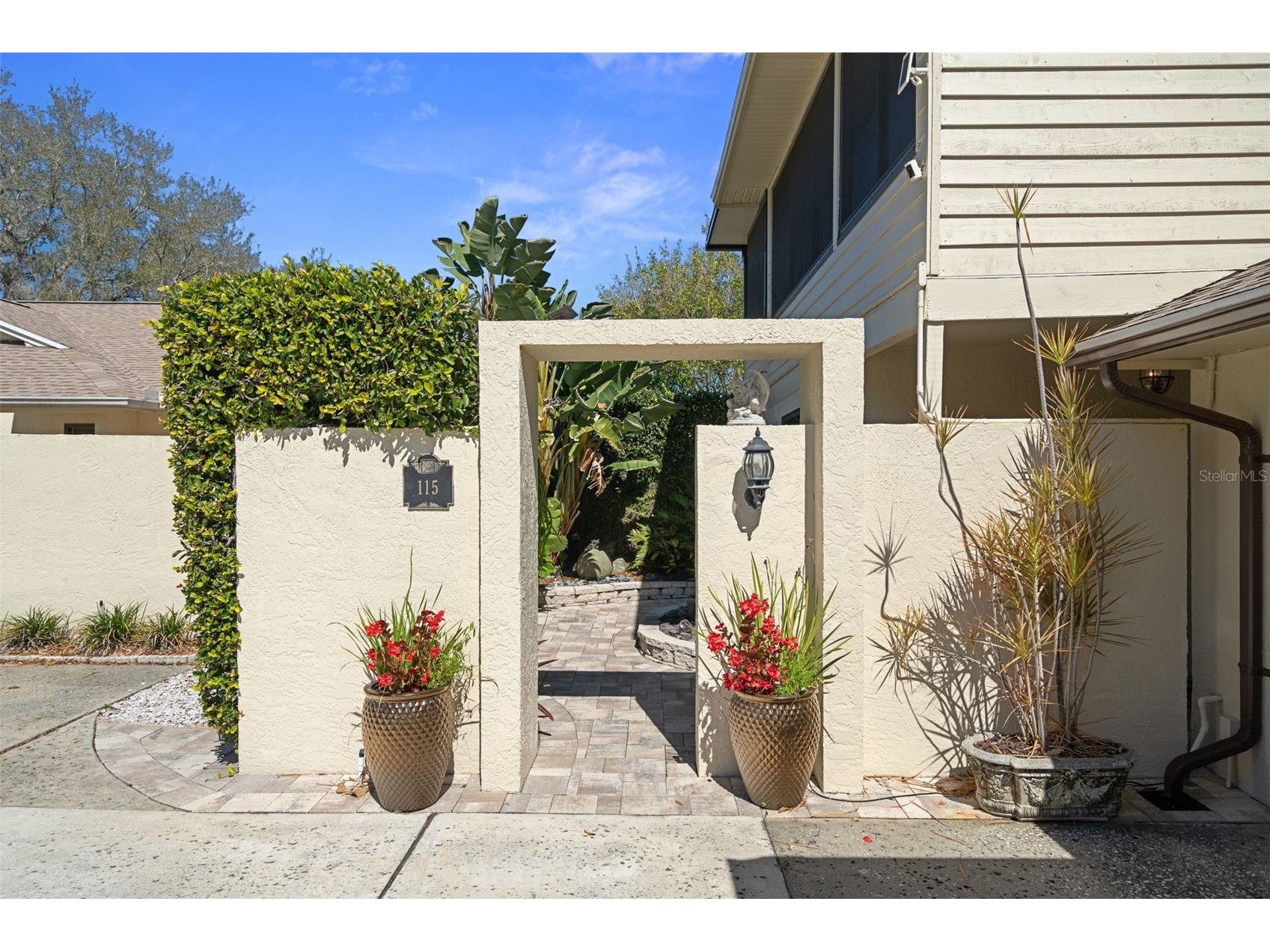 115 Colony South Drive Tarpon Springs FL 34689 W7883358 image4