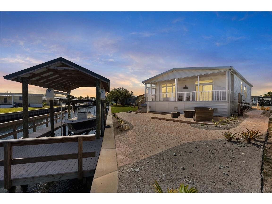 115 E Saint Lucia Loop Apollo Beach FL 33572 A4640871 image1