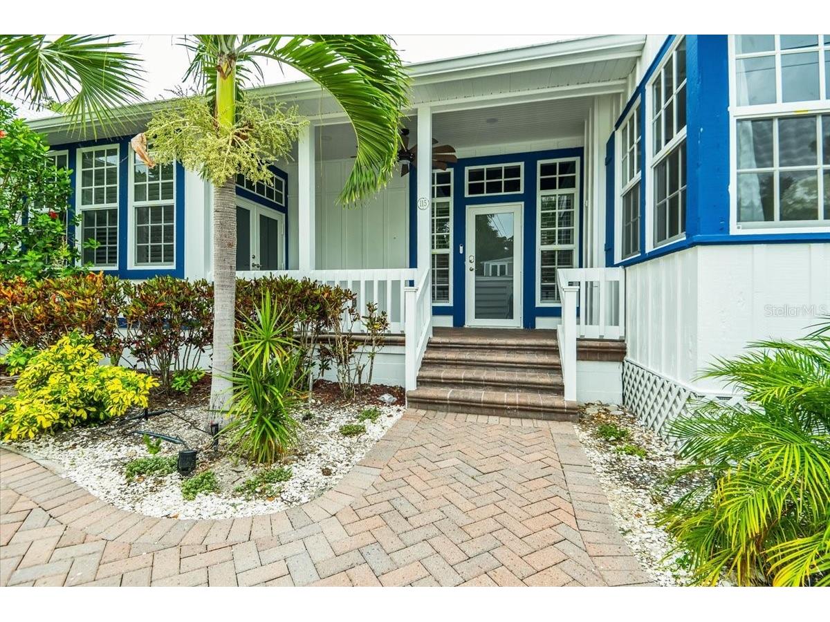 115 Edmondson Avenue Sarasota FL 34242 A4694729 image2