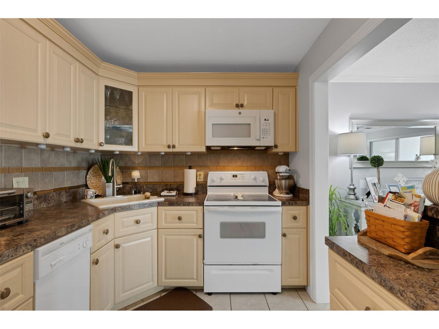 115 Elmwood Circle #115 Seminole FL 33777 TB8508196 image16