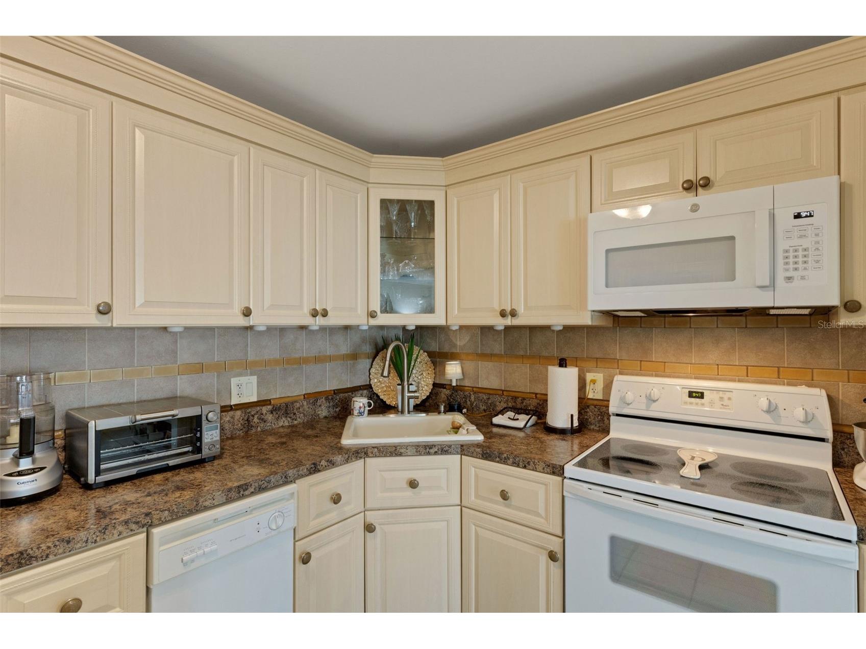115 Elmwood Circle #115 Seminole FL 33777 TB8508196 image18