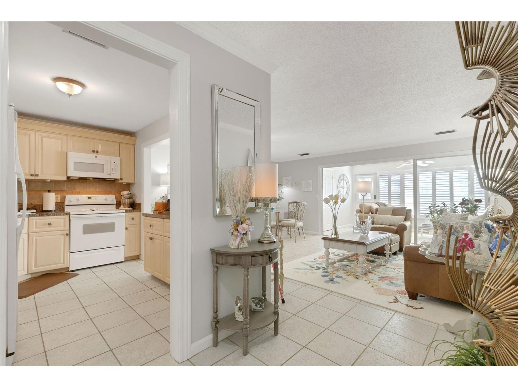 115 Elmwood Circle #115 Seminole FL 33777 TB8508196 image7