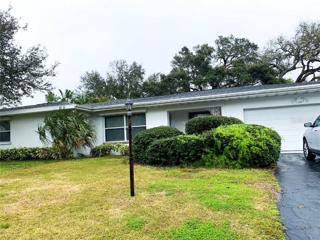 115 Harbor View Lane Belleair Bluffs FL 33770 - GULF OF MEXICO INTERCOSTAL U8189864 image1