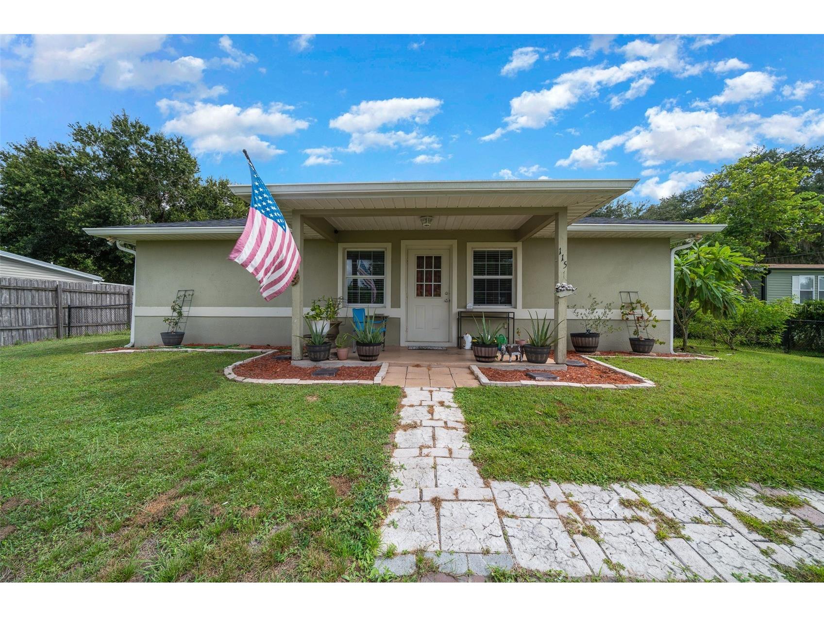 115 Helen Drive Kenansville FL 34739 OM722471 image1