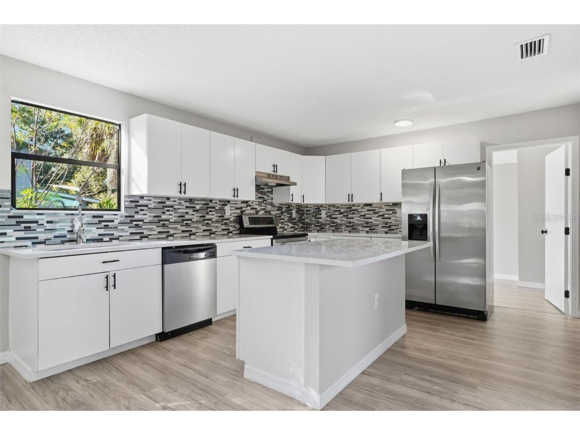 115 Kenwood Avenue Nokomis FL 34275 L4957444 image5