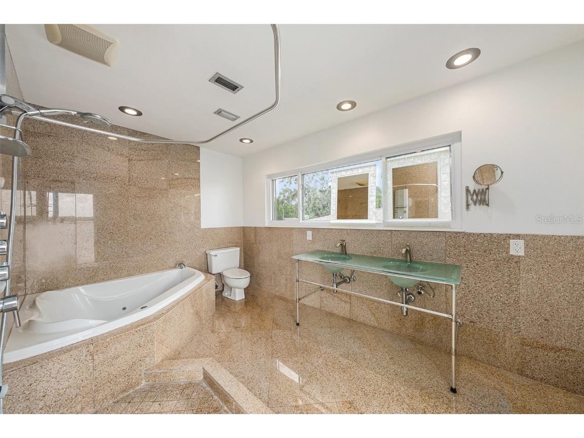 115 Lake Shore Drive E Palm Harbor FL 34684 - LAKE TARPON TB8392942 image13