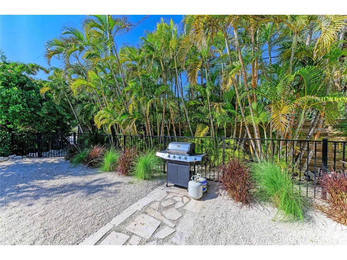 115 Los Cedros Drive Anna Maria FL 34216 - LAKE MARSHA A4675725 image13