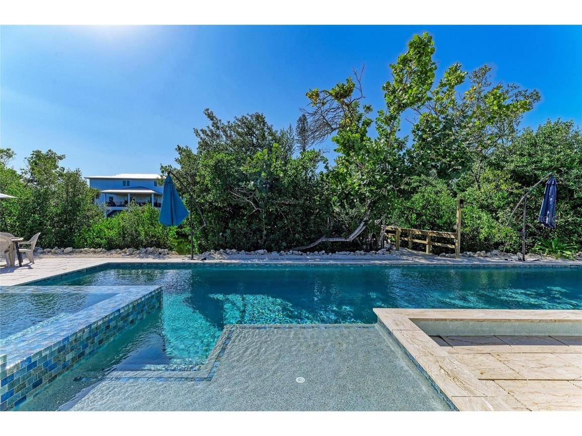 115 Los Cedros Drive Anna Maria FL 34216 - LAKE MARSHA A4675725 image4