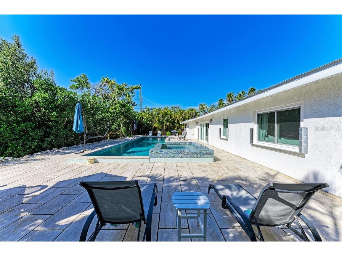 115 Los Cedros Drive Anna Maria FL 34216 - LAKE MARSHA A4675725 image7