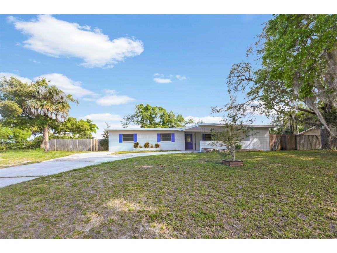 115 N Lakewood Circle Maitland FL 32751 - Lake of The Woods O6017595 image1