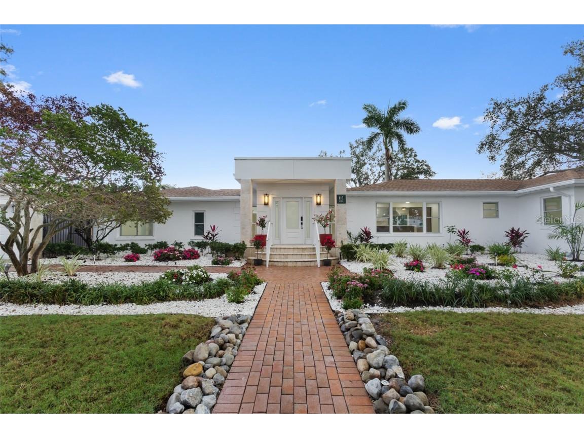 115 Rafael Boulevard NE Saint Petersburg FL 33704 TB8457046 image1