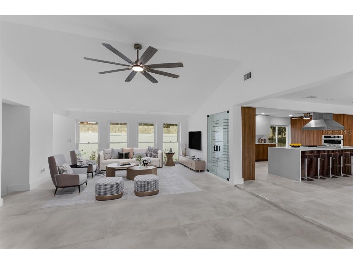 115 Rafael Boulevard NE Saint Petersburg FL 33704 TB8457046 image13