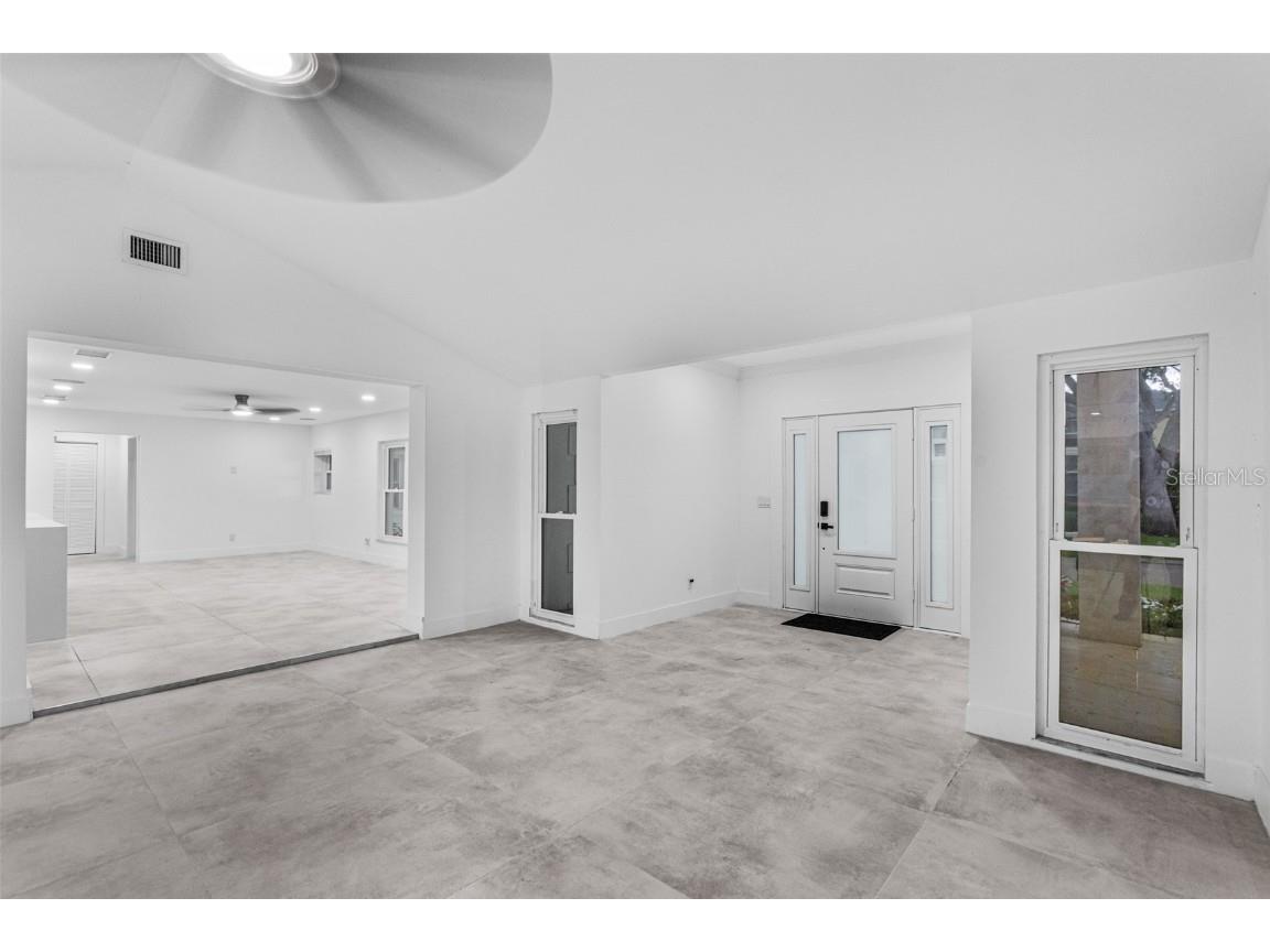 115 Rafael Boulevard NE Saint Petersburg FL 33704 TB8457046 image14