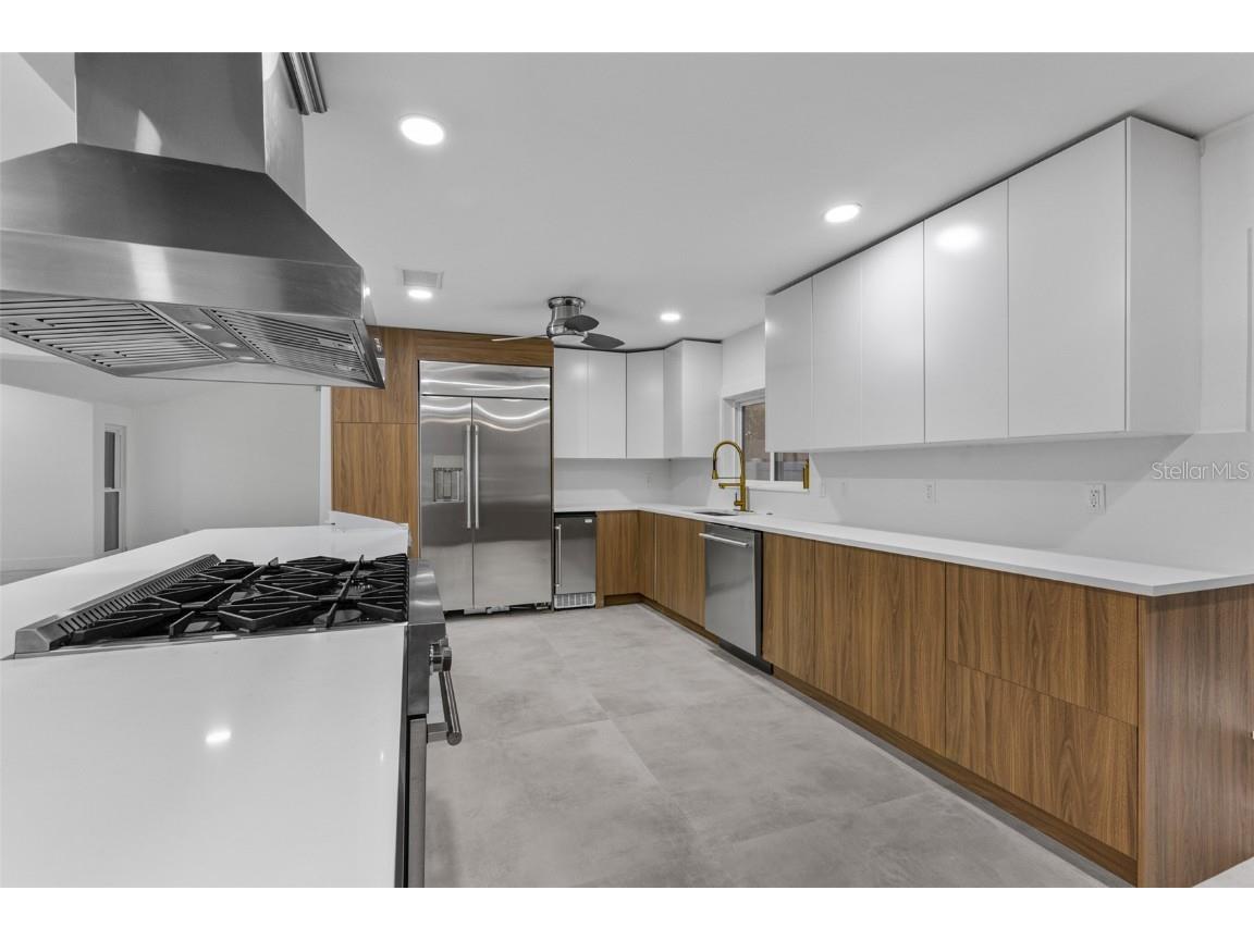 115 Rafael Boulevard NE Saint Petersburg FL 33704 TB8457046 image6