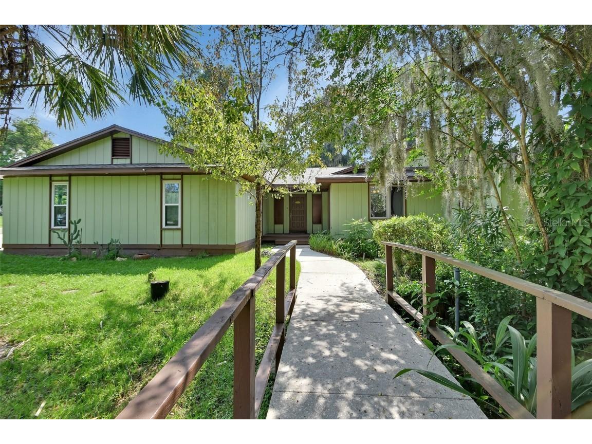 115 S Boundary Avenue Deland FL 32720 V4937902 image1