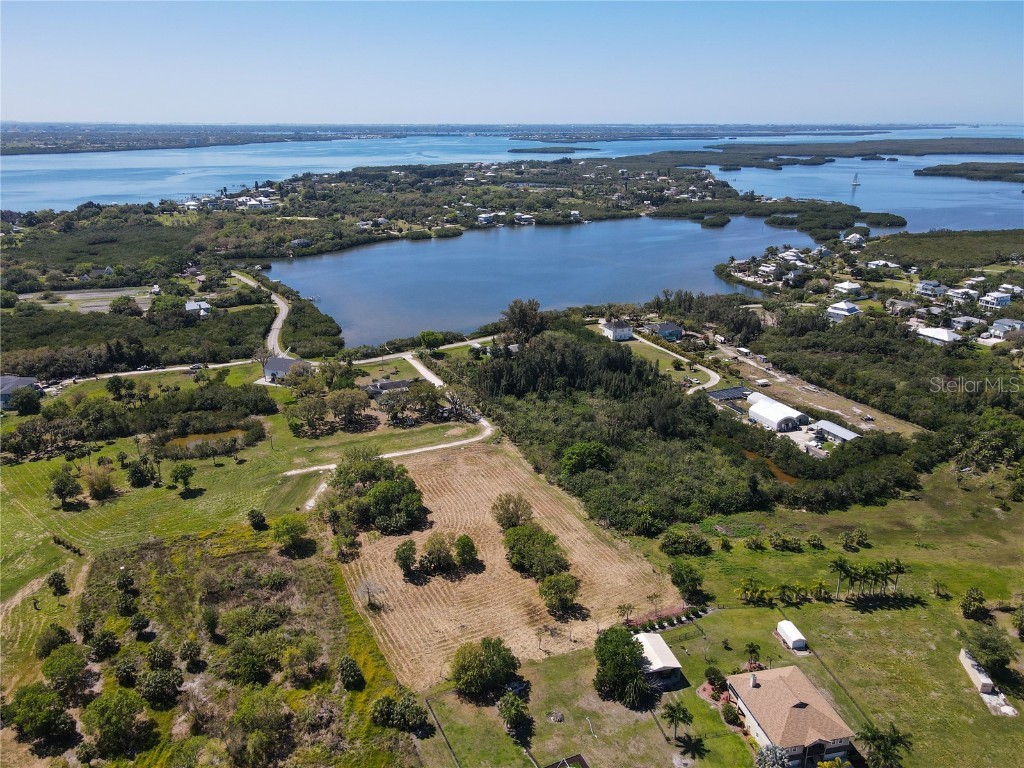 115 Tillett Place Terra Ceia Island FL 34250 U8187507 image1