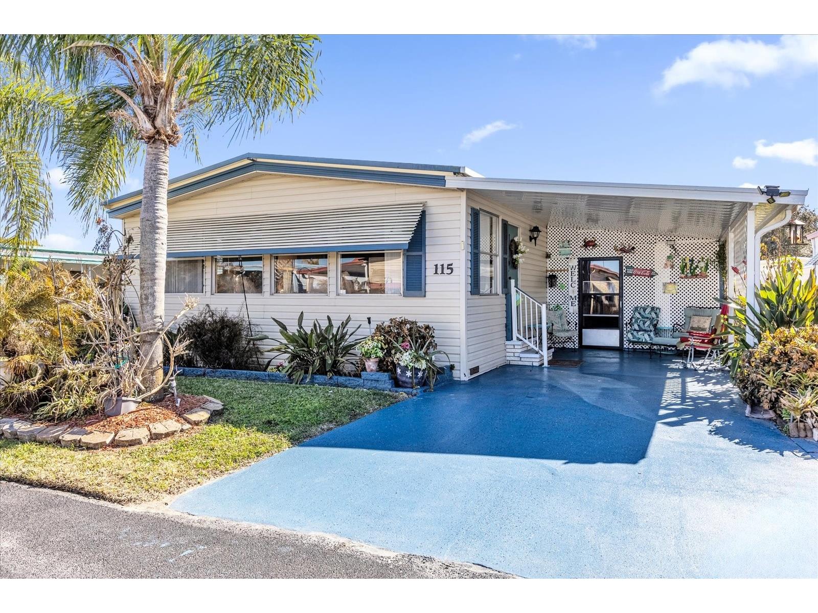 115 Tropical Lane Leesburg FL 34748 - LAKE GRIFFIN G5107912 image1