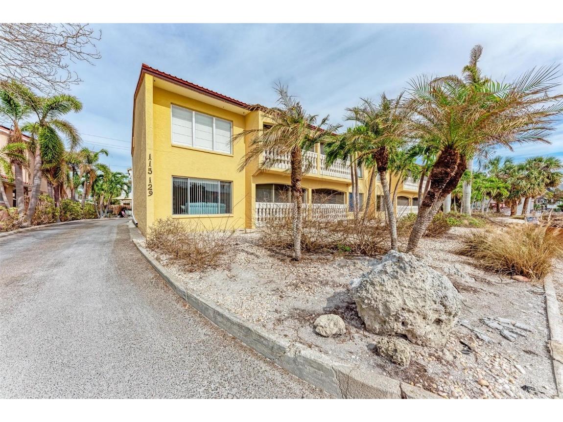 115 Tyler Drive #203 Sarasota FL 34236 A4630025 image1