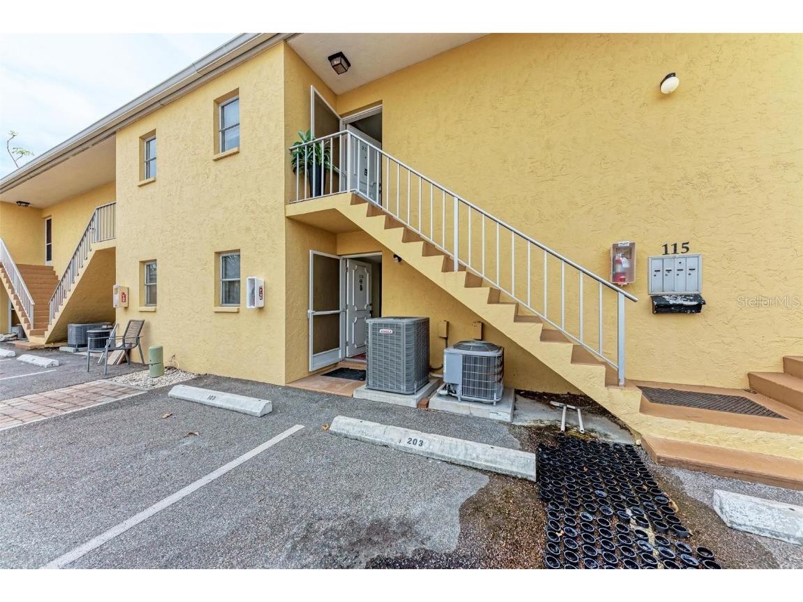 115 Tyler Drive #203 Sarasota FL 34236 A4630025 image2