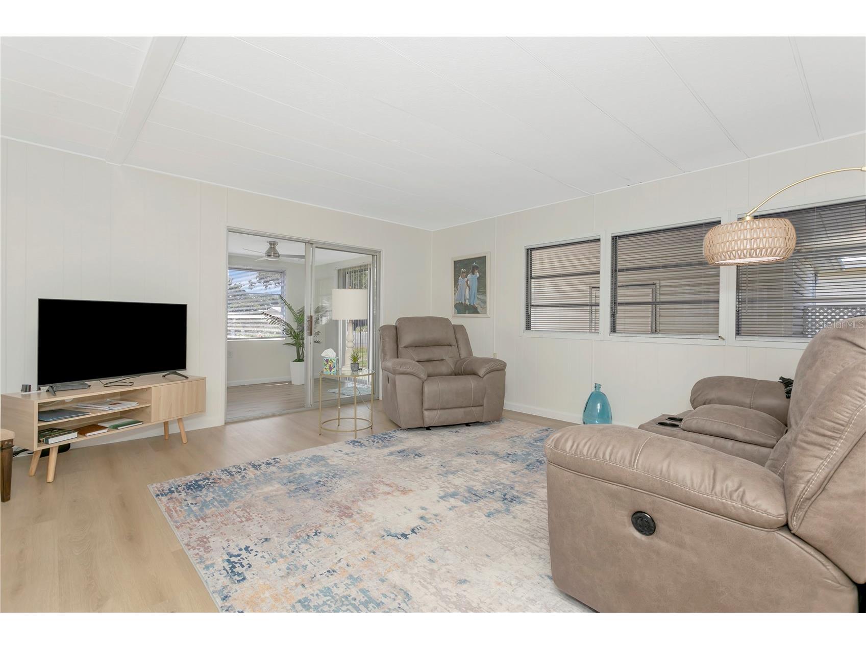 115 White Oak Way Sarasota FL 34237 A4697185 image17