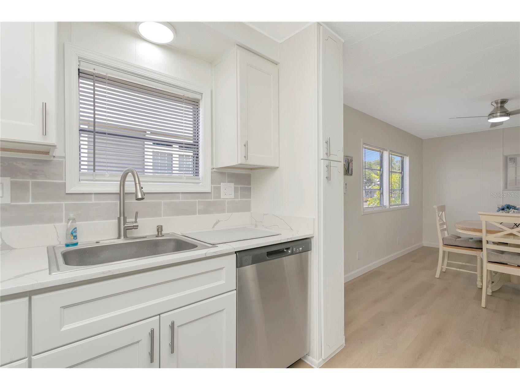 115 White Oak Way Sarasota FL 34237 A4697185 image31