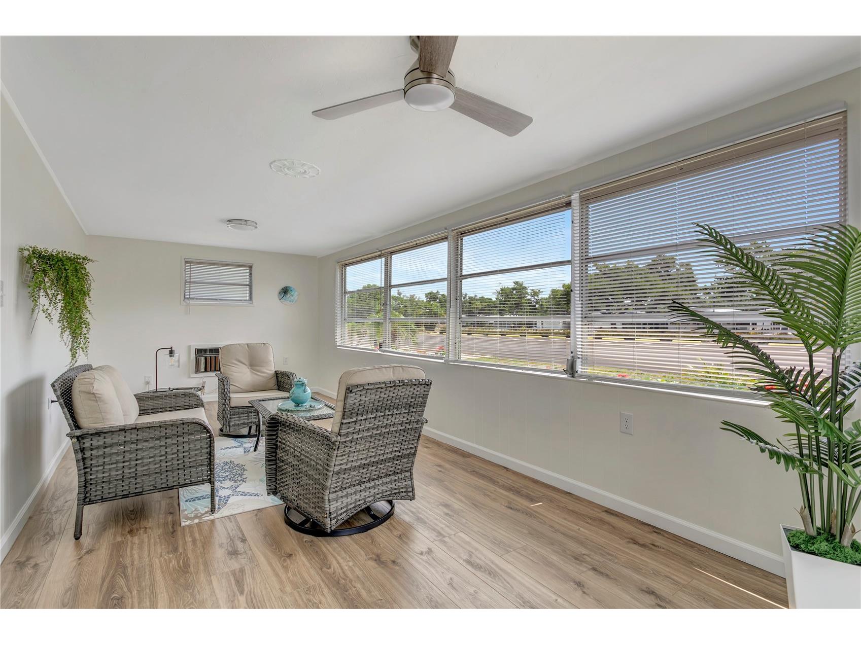 115 White Oak Way Sarasota FL 34237 A4697185 image36