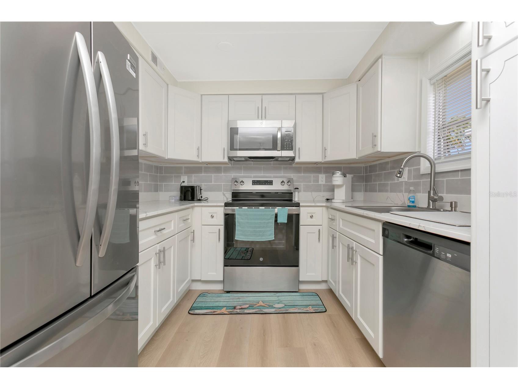 115 White Oak Way Sarasota FL 34237 A4697185 image39