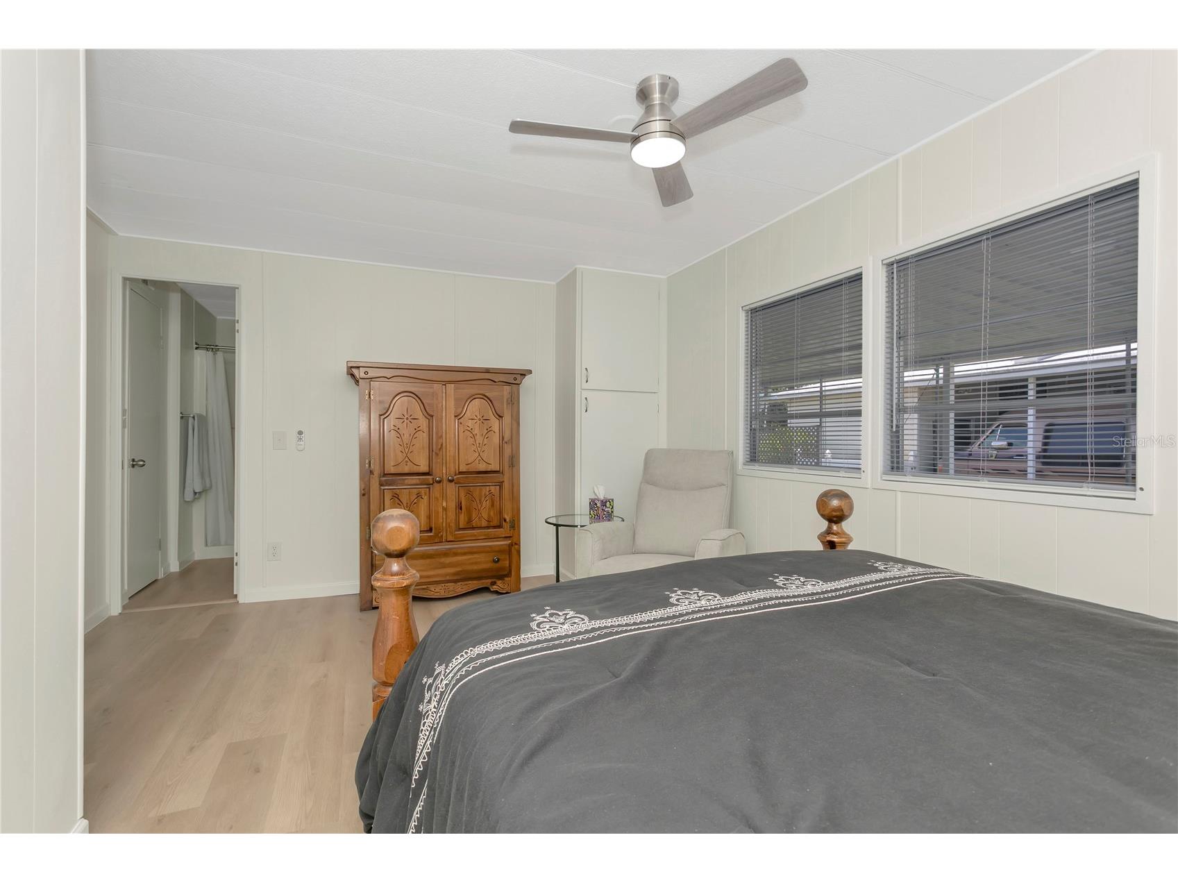 115 White Oak Way Sarasota FL 34237 A4697185 image41
