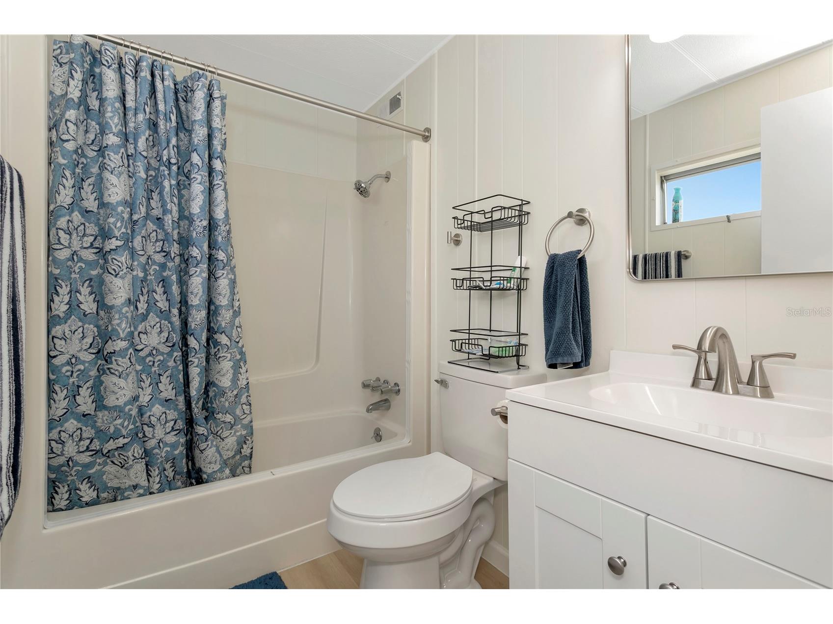 115 White Oak Way Sarasota FL 34237 A4697185 image7